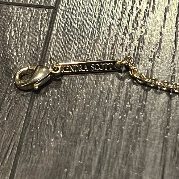 NWOT Kellie pearl station necklace white gold - Picture 4 of 4